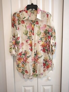 BD Collection Floral Top in White with Green & Pink Print